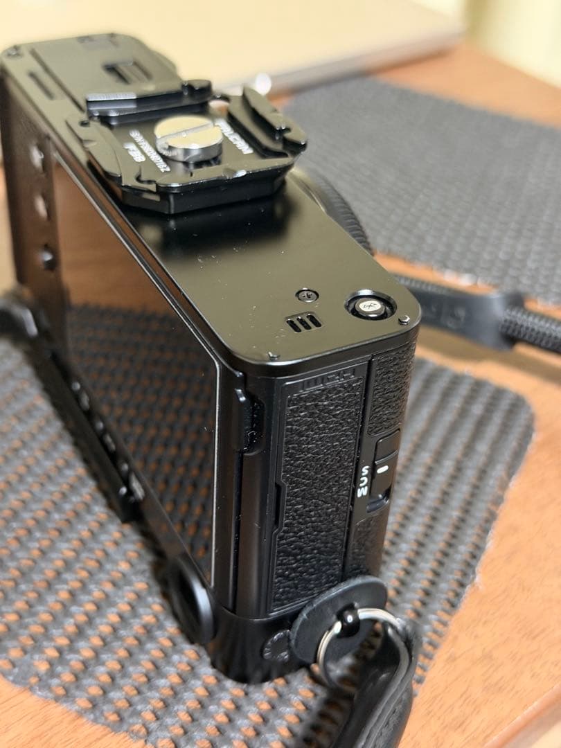 富士フイルム X-E5