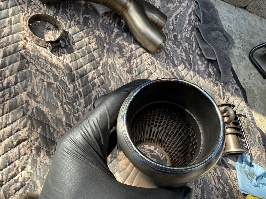 UNIT GARAGE製チタンマフラー　 R nineTシリーズ用