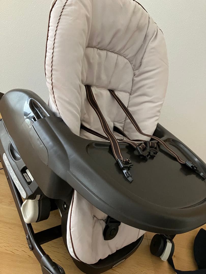 コンビネムリラAUTO SWING抱っこプラスお譲り先様募集中です。