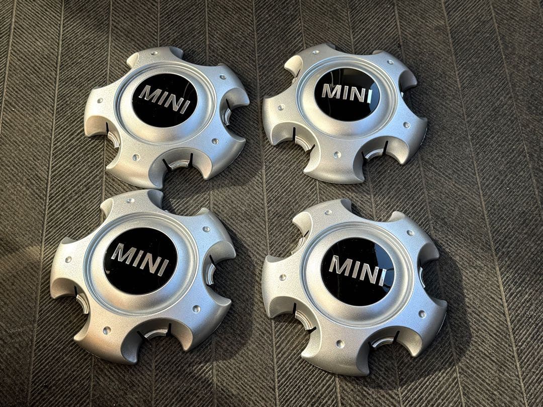 R60 ミニ クロスオーバー 16インチ 純正スチールホイール + スタッドレス