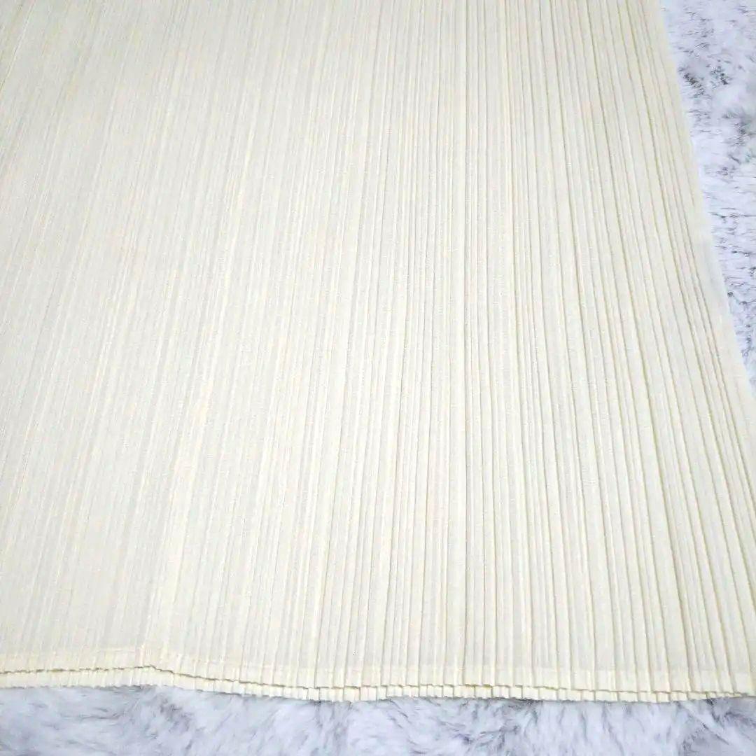 プリーツプリーズ　フレンチスリーブ　半袖