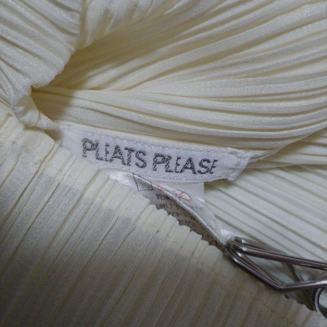 プリーツプリーズ　フレンチスリーブ　半袖