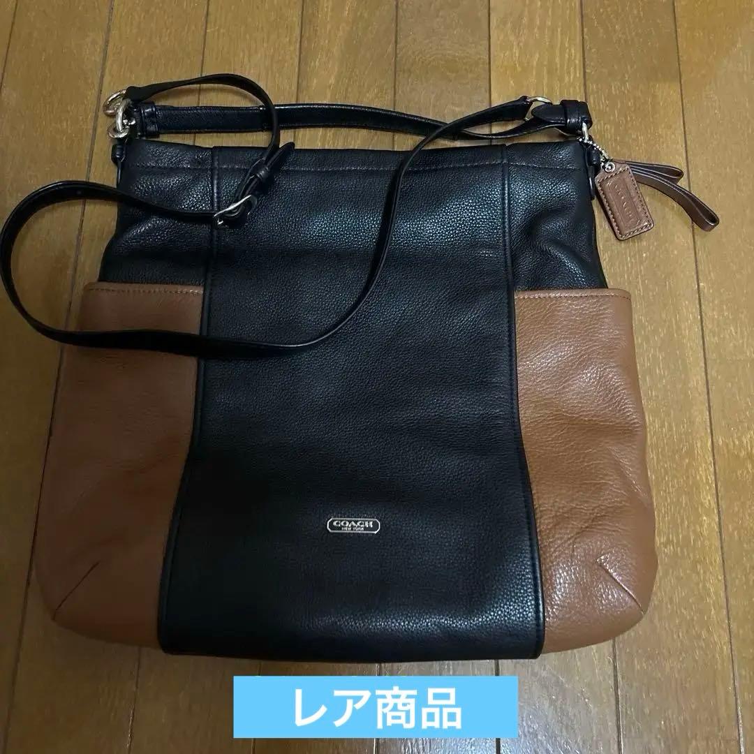 完売品　COACH レザーショルダーバッグ 黒/茶