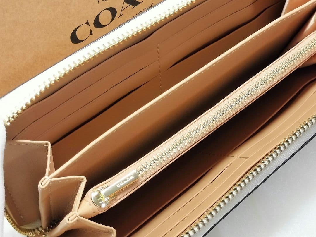 COACH フラワーデザイン 長財布 ギフト プレゼント 誕生日 記念日