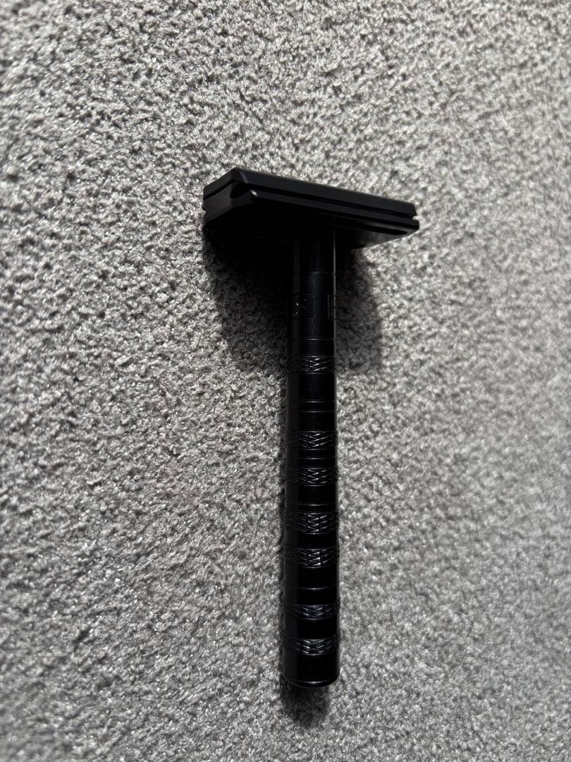 ヘンソンシェービング ブラック　替刃付き