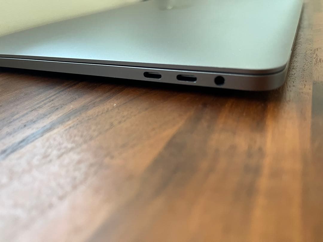 【美品】MacBook Pro 2017 13インチ 8GB 256GB 箱付