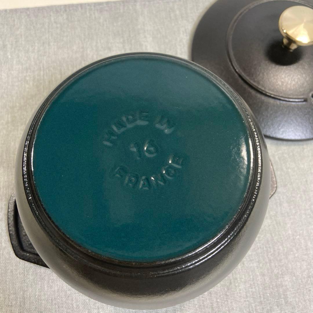 【美品】Staubストウブラ・ココット de GOHAN 16 cm M 鋳鉄