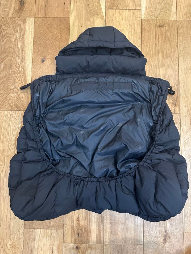 ノースフェイス 美品　抱っこ紐ケープ　ブラック　ダウン　ブランケット