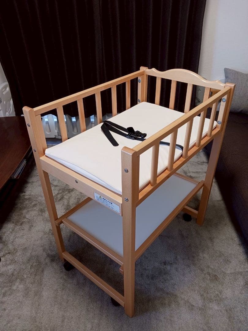 オムツ交換台　ヤマサキ