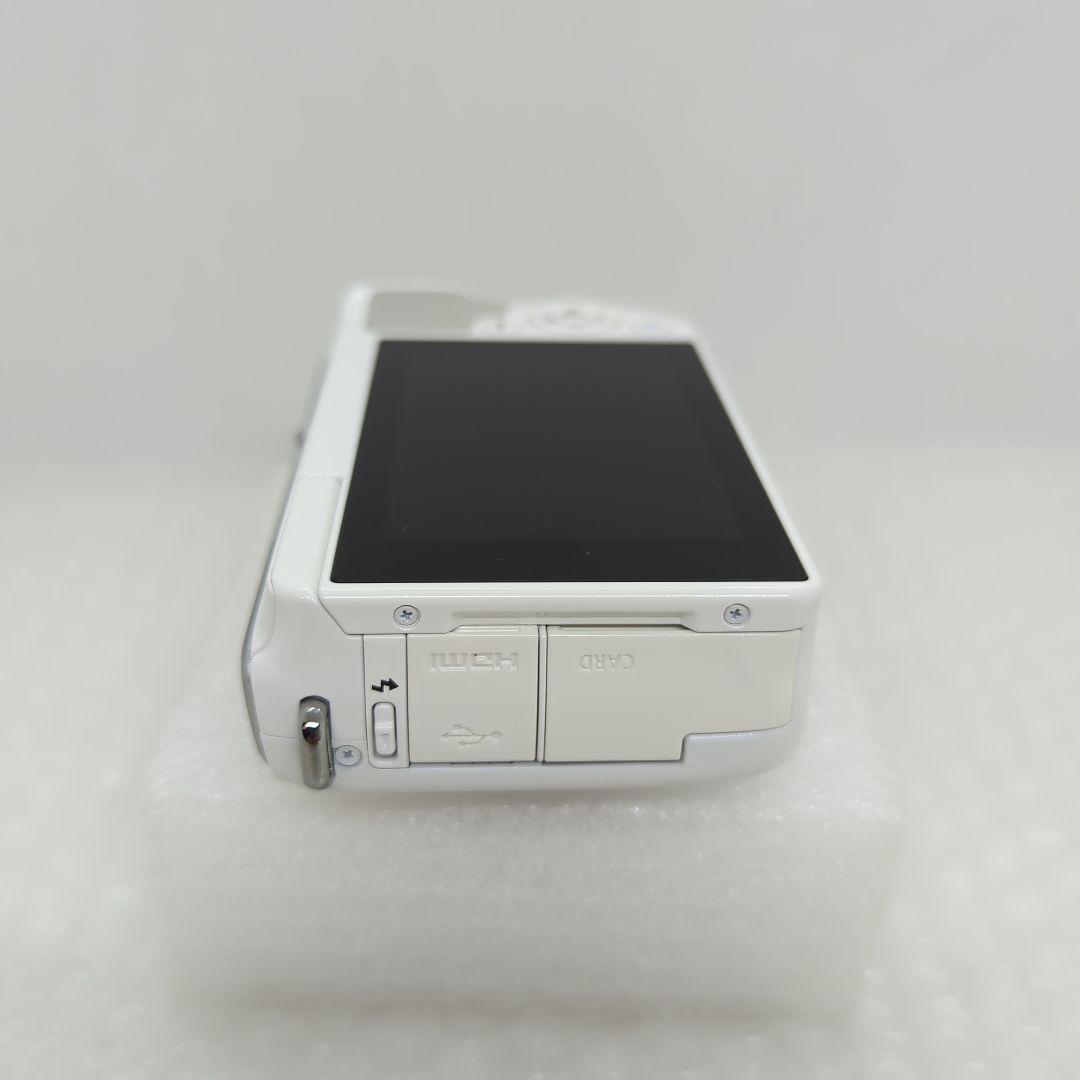 【美品】Canon EOS M10 ダブルズームキット ホワイト ミラーレス一眼