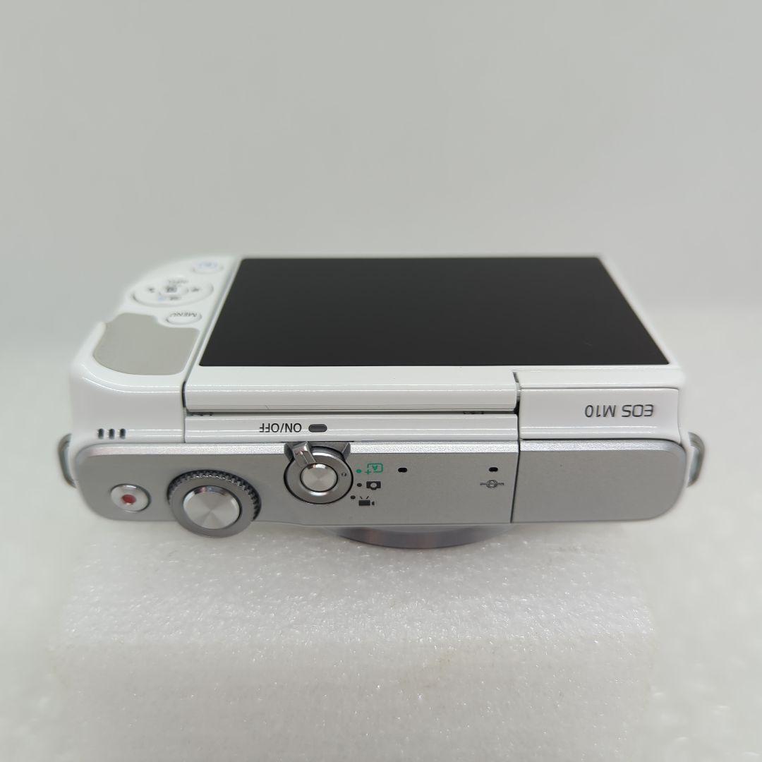 【美品】Canon EOS M10 ダブルズームキット ホワイト ミラーレス一眼