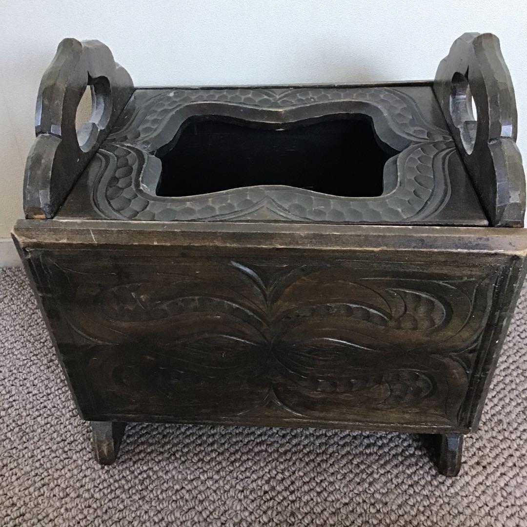 アイヌ工芸　アイヌ紋様　アンティーク　木彫り　収納ボックス￼