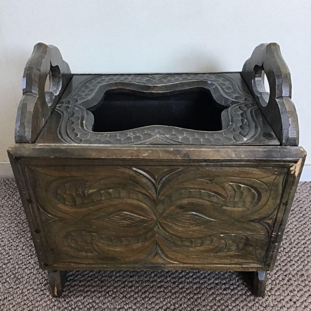 アイヌ工芸　アイヌ紋様　アンティーク　木彫り　収納ボックス￼