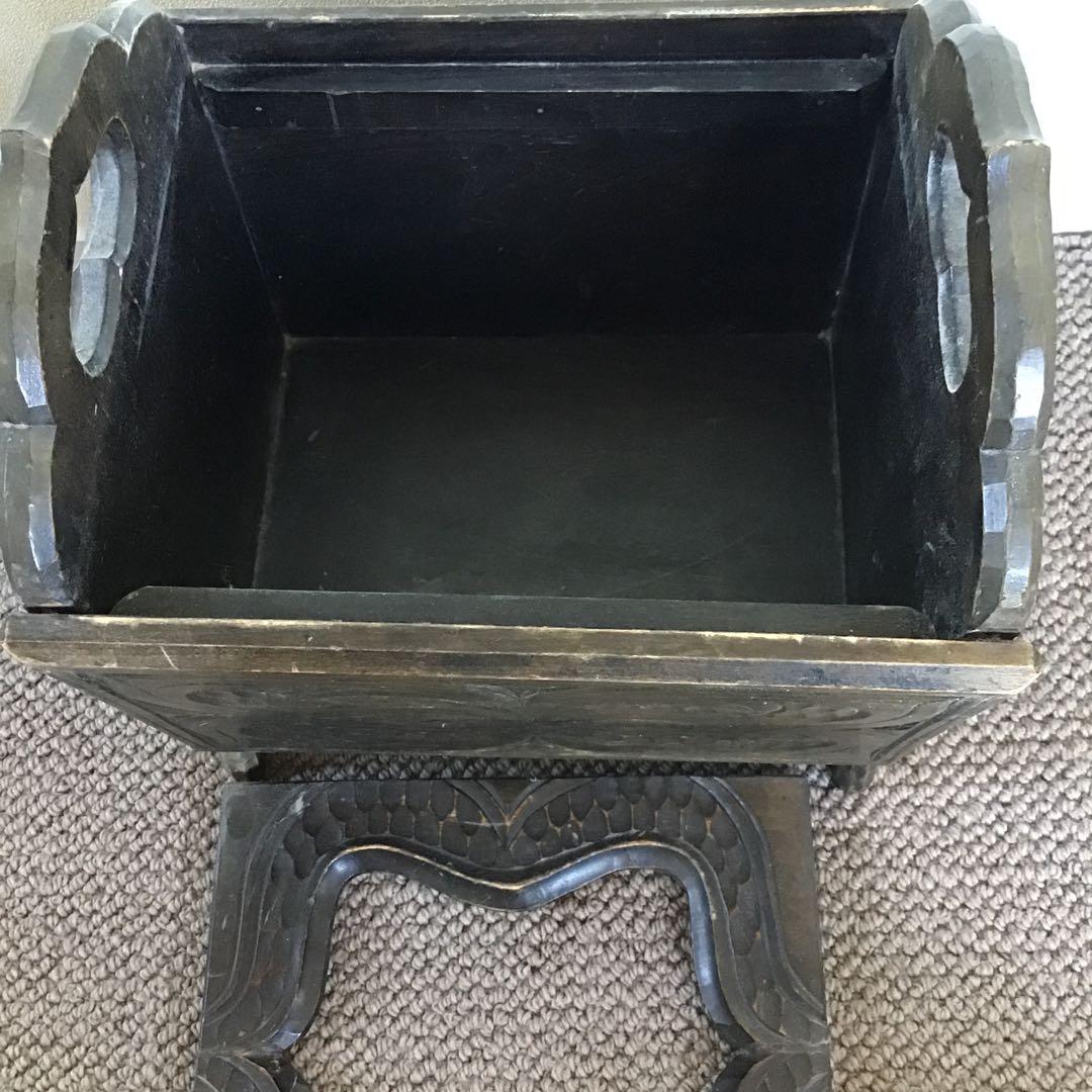 アイヌ工芸　アイヌ紋様　アンティーク　木彫り　収納ボックス￼