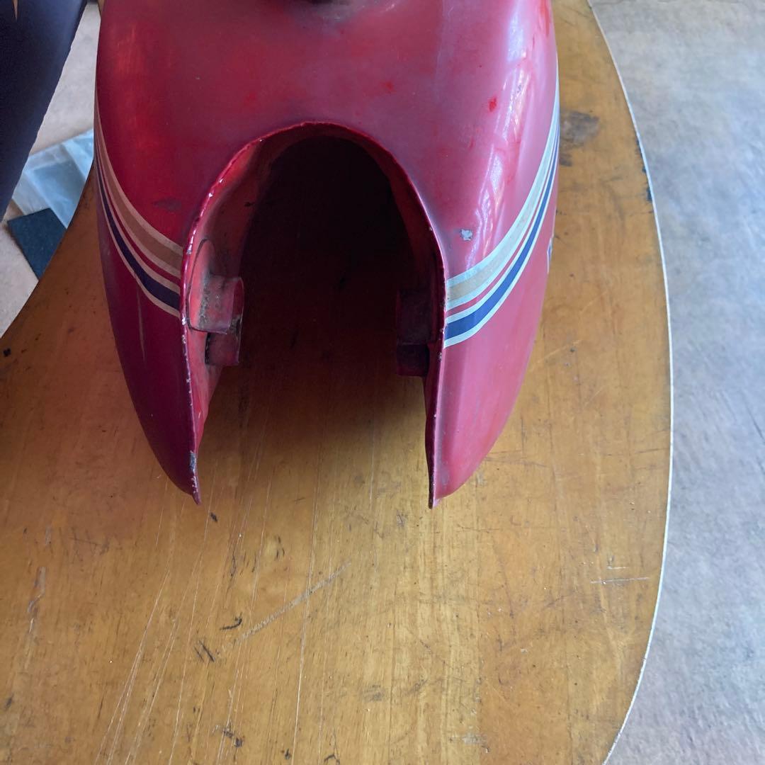 KAWASAKI レッドタンク ストライプデザイン