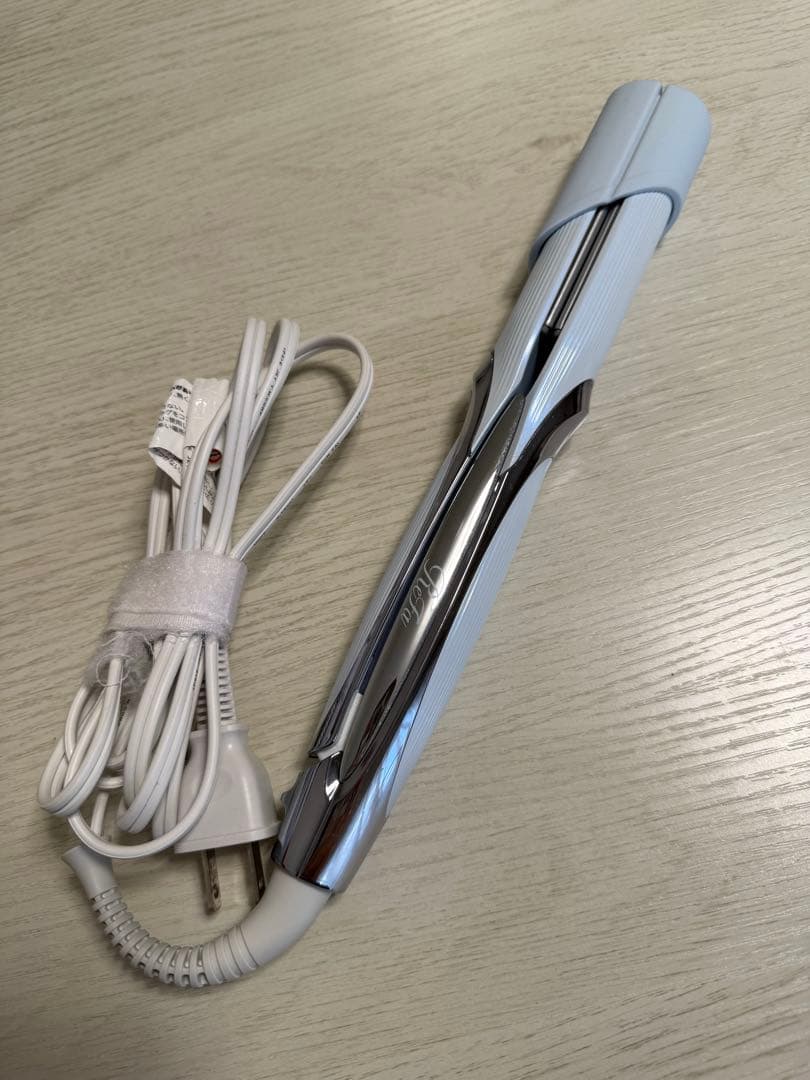 リファ　ストレートアイロン　プロ　ホワイト