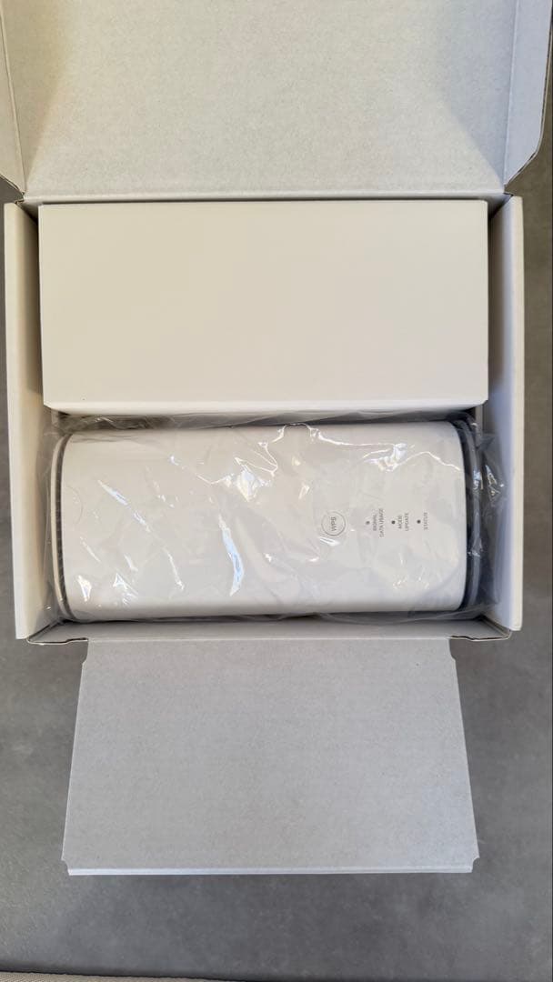 ZTE Speed Wi-Fi  5G L13 ホワイト本体と付属品