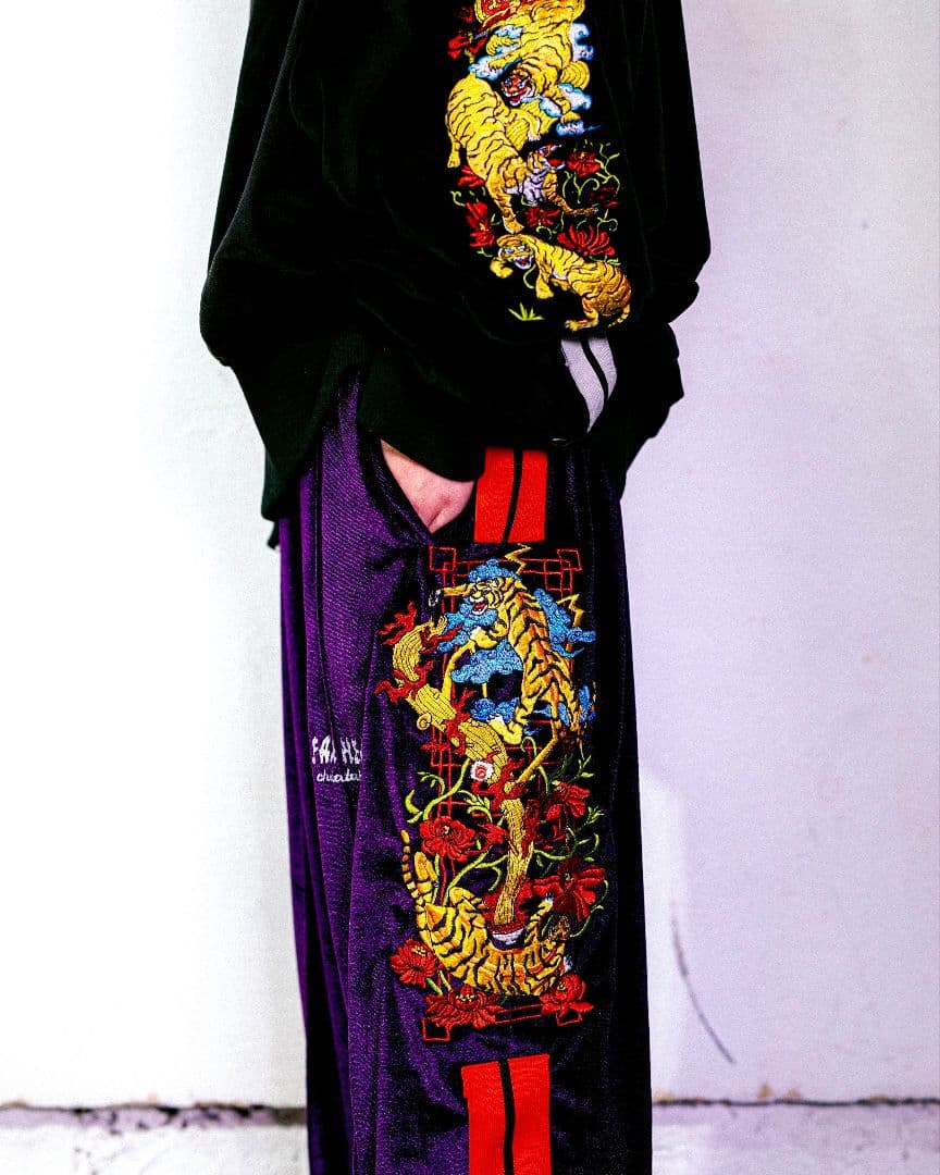 （チュウカタベタイ）Tiger track pants【purple】