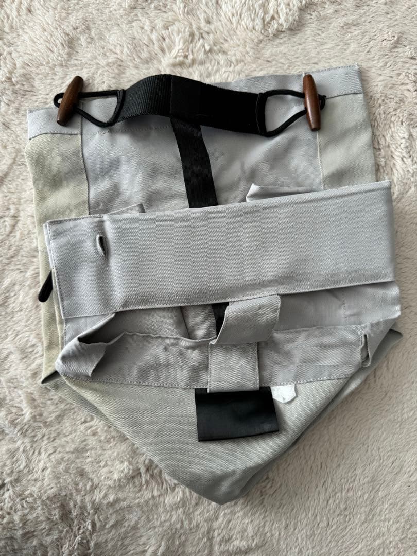 a　Vaggaro ベビーチェア ベージュ 収納バッグ付き