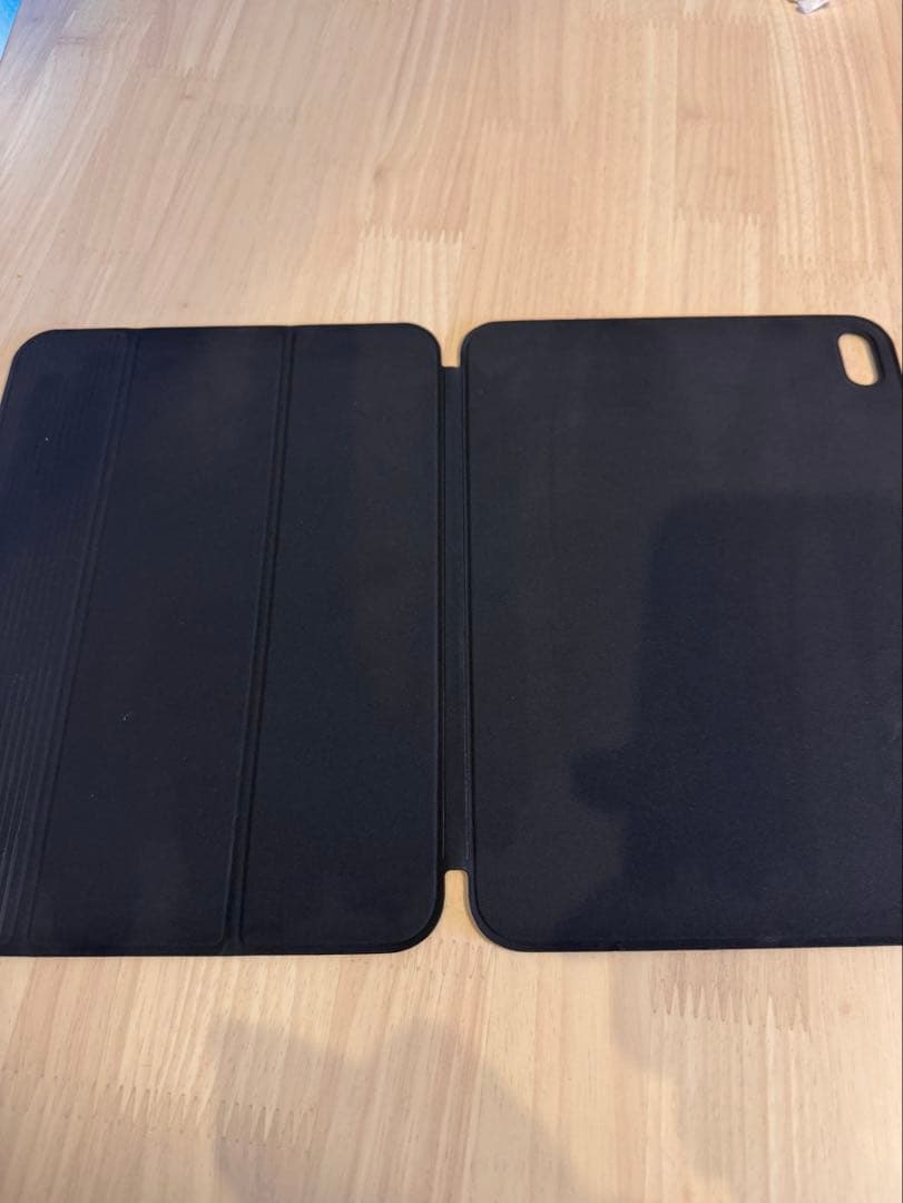 Apple iPad 第11世代　Wi-Fi シルバー ESRケース付き