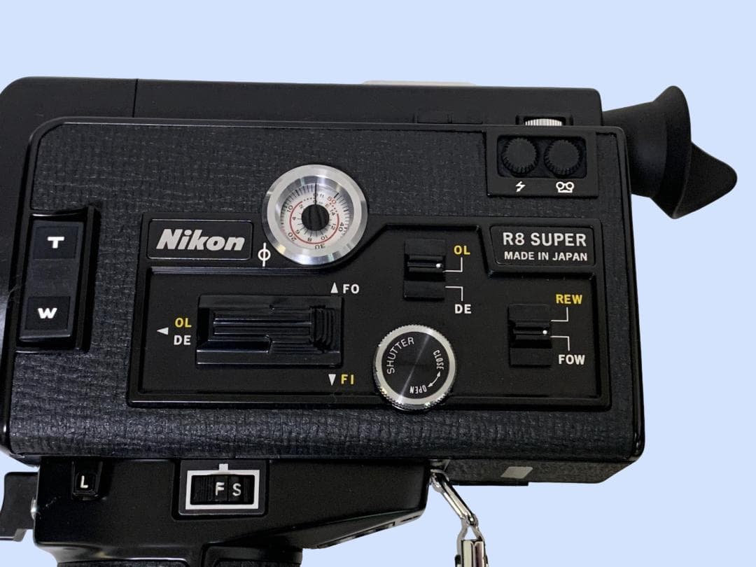 M6215 Nikon R8 SUPER ニコン 8ミリ フィルムカメラ