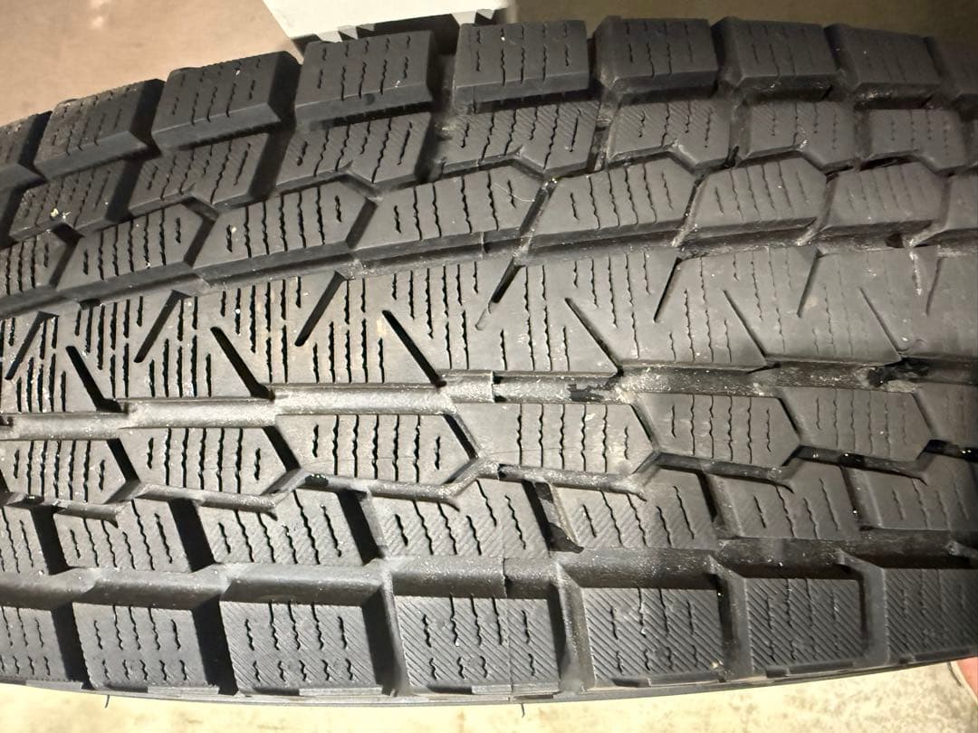 ジムニー YOKOHAMA 2023年製 スタッドレスタイヤ 4本セット