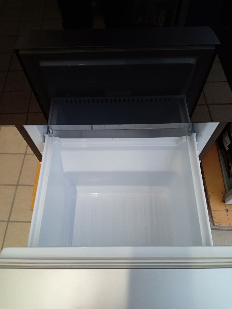 北九州市福岡市限定 シャープ 2ドア冷蔵庫　2020年 137L　SJGD14F