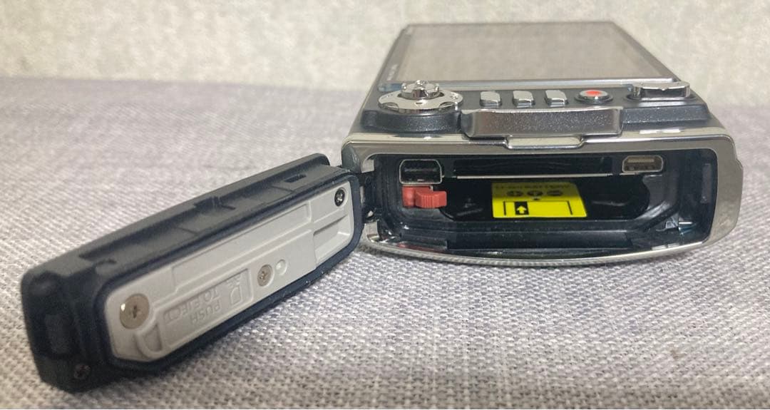 ☆良品OLYMPUS TOUGH TG-615 防水カメラ オリンパス コンデジ