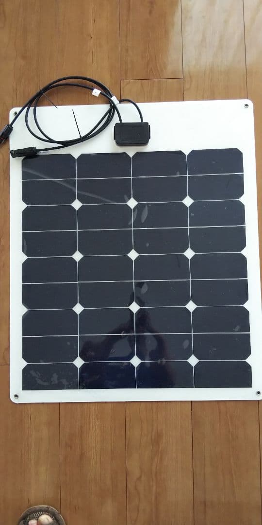 セミフレキシブル ソーラーパネル 60W 延長ケーブル5m付き
