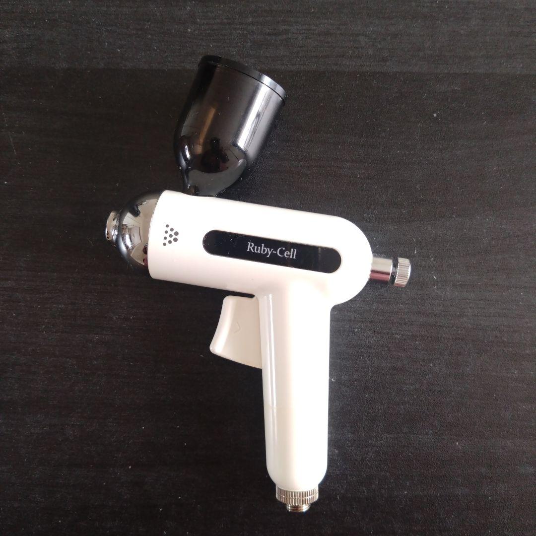 Ruby-Cell Airbrush System 本体と充電器