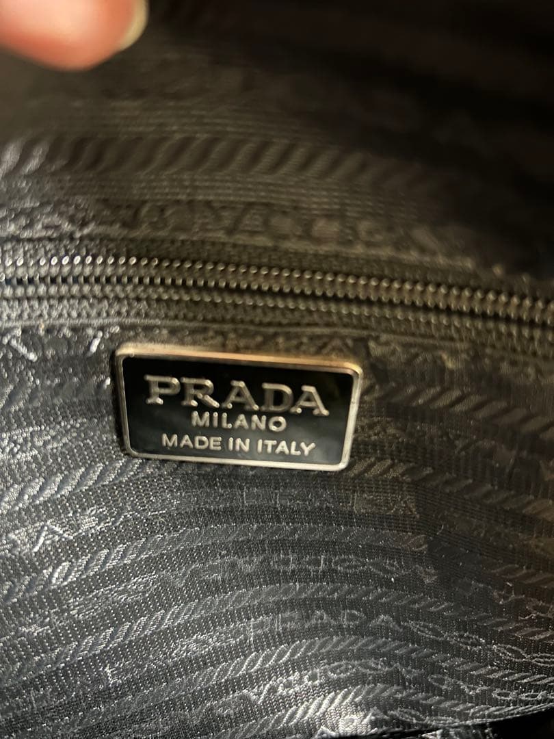 大幅お値下げ中！PRADA 黒 ナイロン ハンドバッグ