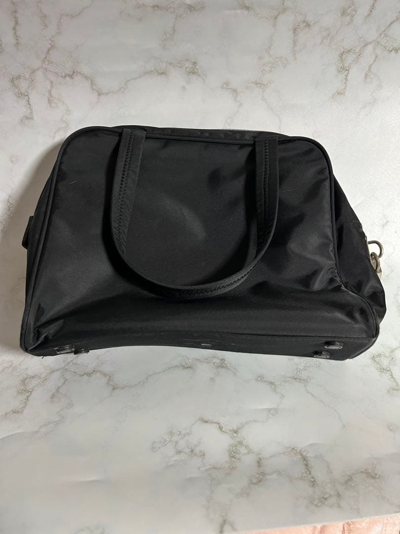 大幅お値下げ中！PRADA 黒 ナイロン ハンドバッグ