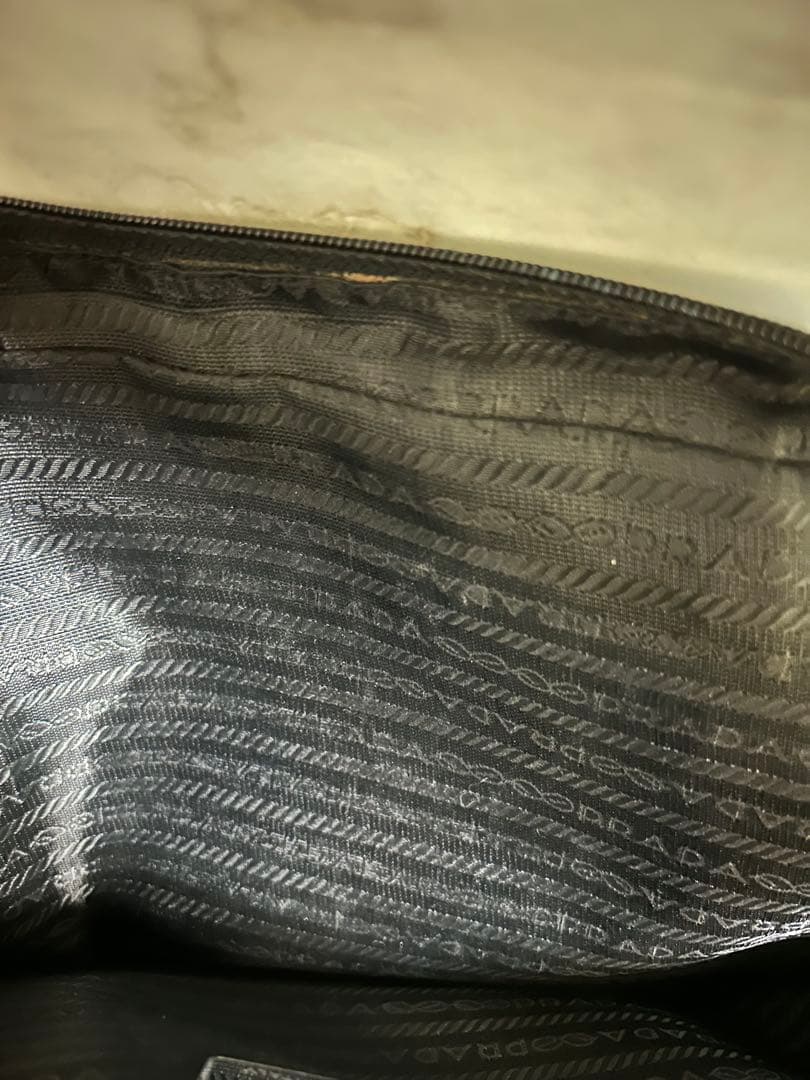 大幅お値下げ中！PRADA 黒 ナイロン ハンドバッグ