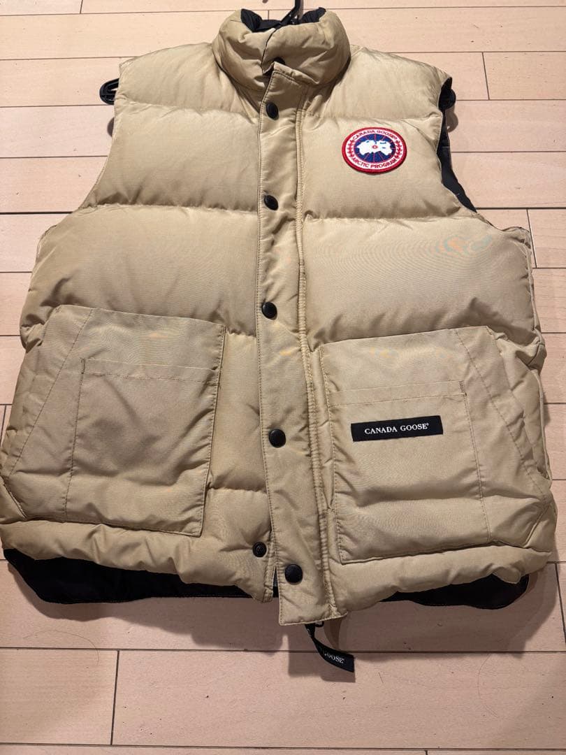   ベージュ ダウンベスト