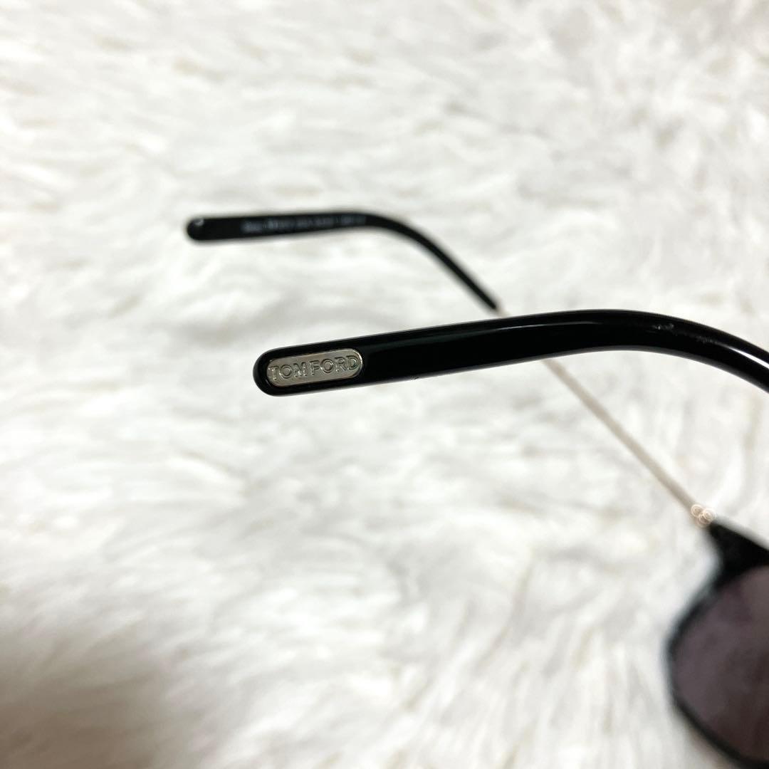 トムフォード　サングラス　TF672 01A ブラック　ゴールド　朝倉未来 着用