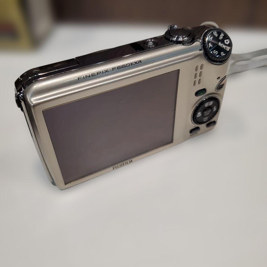 デジタルカメラ FUJIFILM FinePix F660EXR