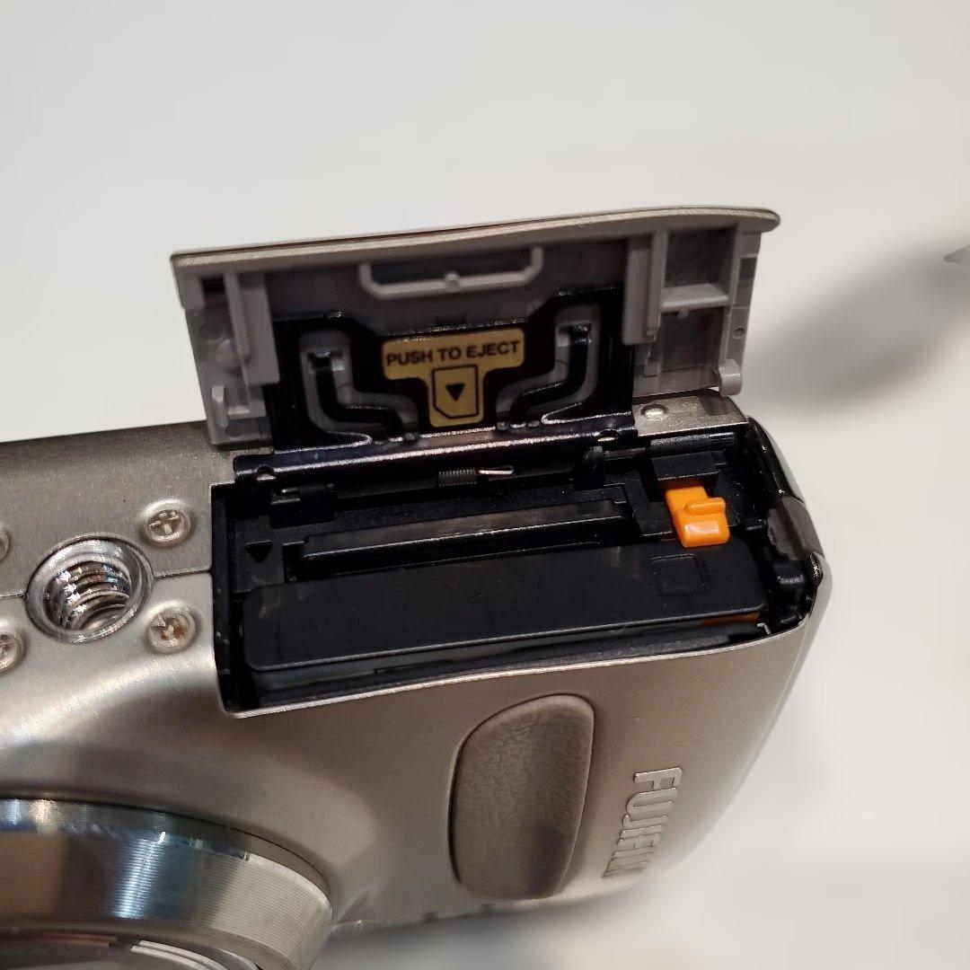 デジタルカメラ FUJIFILM FinePix F660EXR