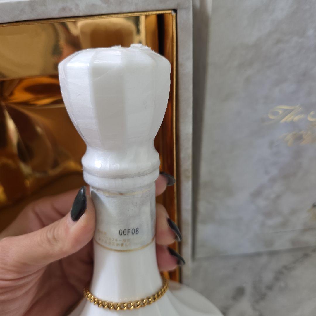 【未開封】限定盤箱入ニッカウイスキー鶴 陶器ボトル 700ml 古酒アンティーク