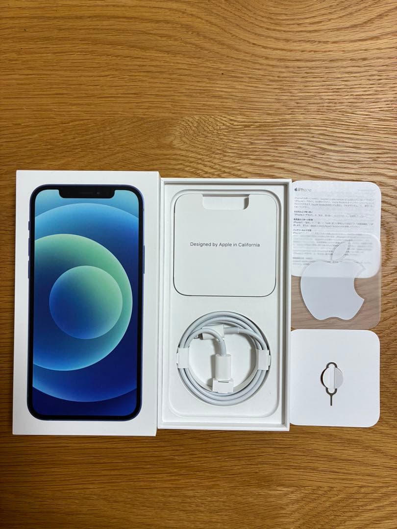 iPhone12 本体 64G ブルー SIMフリー 箱付属品つき多数のおまけ付