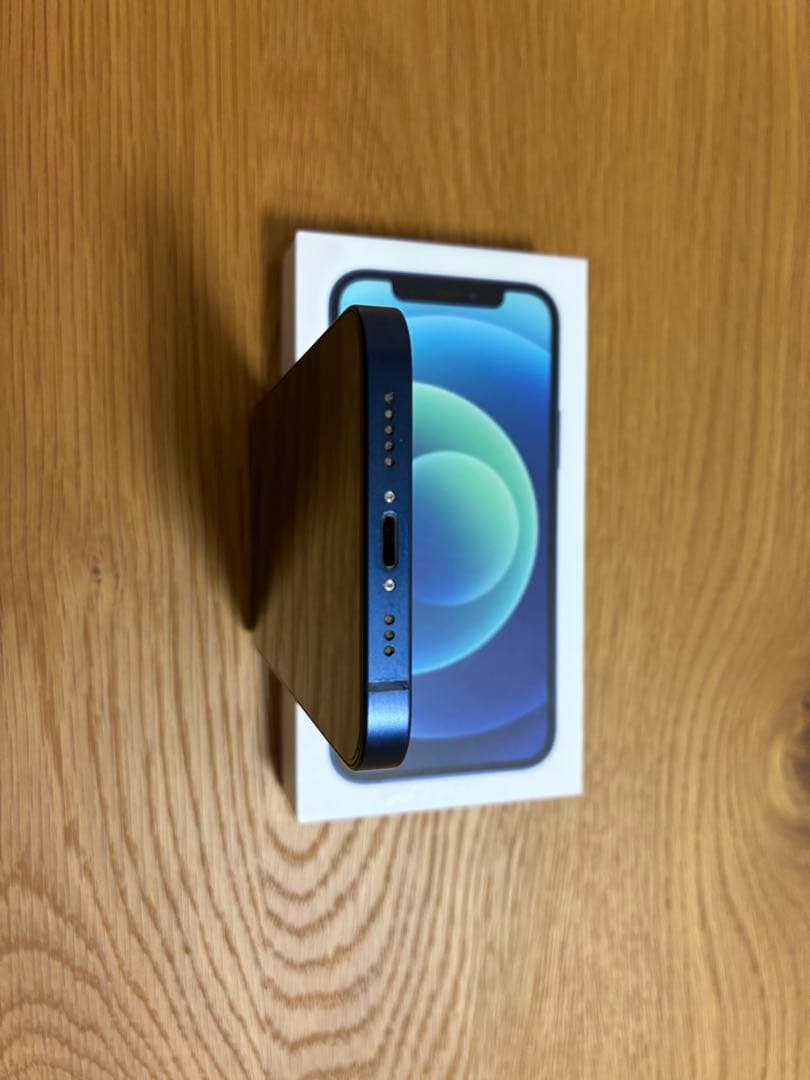 iPhone12 本体 64G ブルー SIMフリー 箱付属品つき多数のおまけ付