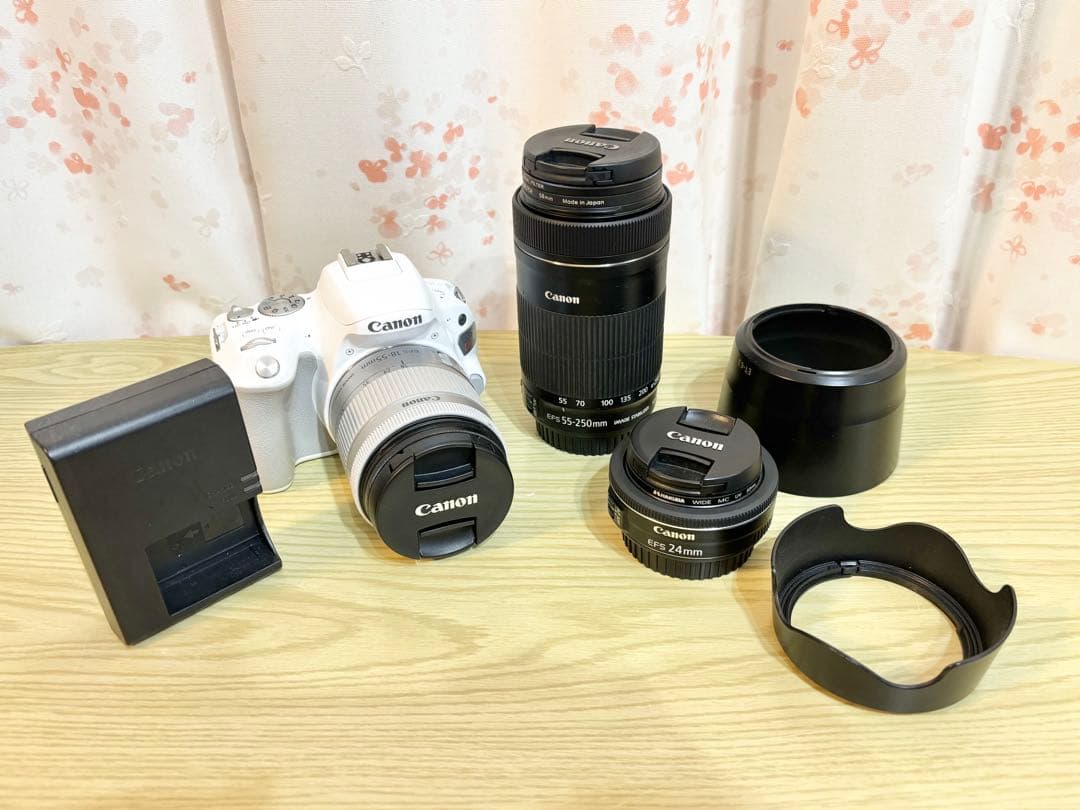 希少ホワイトCanon EOS Kiss X9 レンズ3つセット