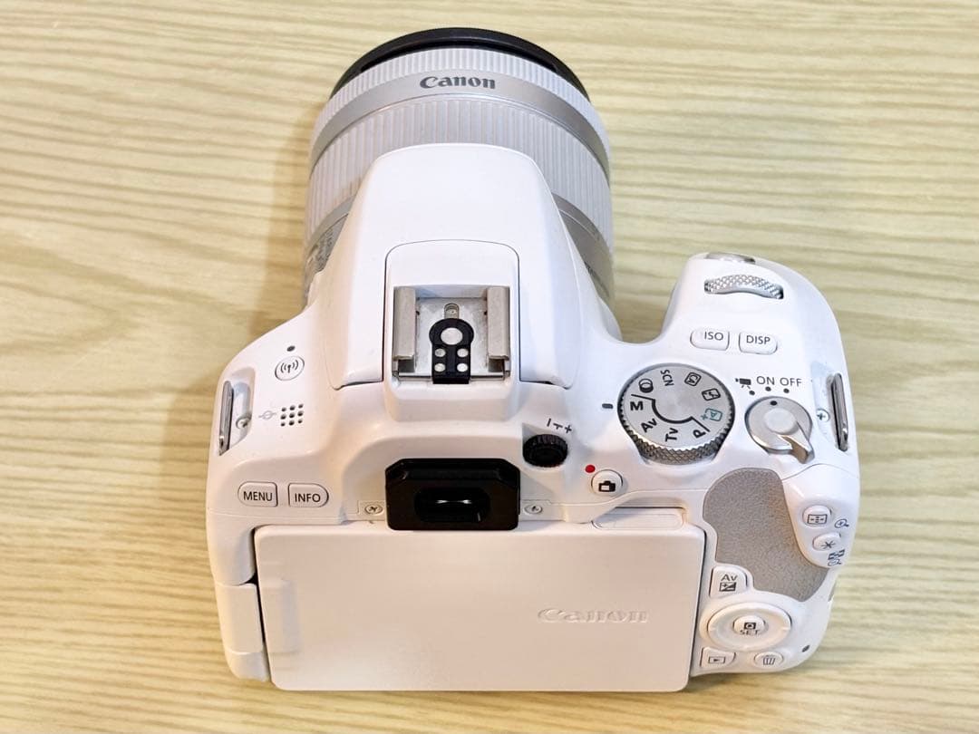 希少ホワイトCanon EOS Kiss X9 レンズ3つセット