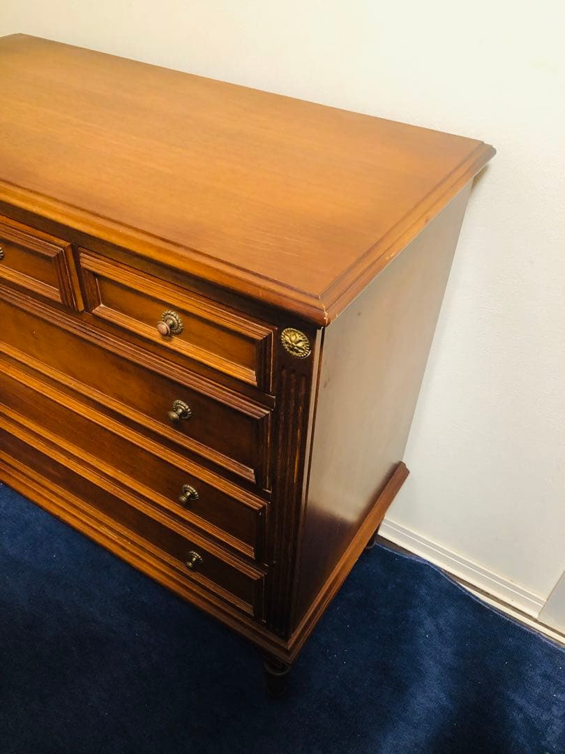 来た！アンティーク　西洋家具　キャビネット　クラシックスタイル木製タンス