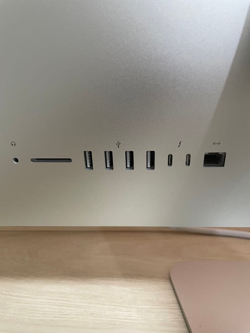 APPLE iMac（Retina 4K,21.5インチ,2019）