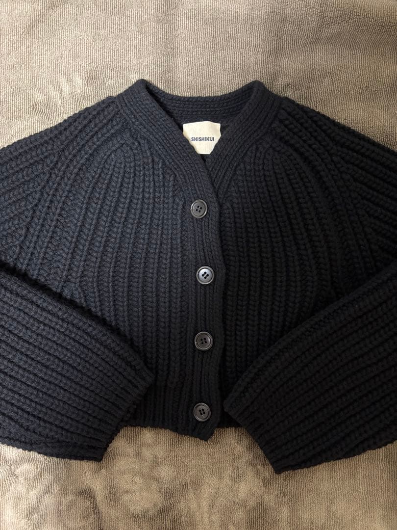 【最終価格】THE SHISHIKUI cardi a black
