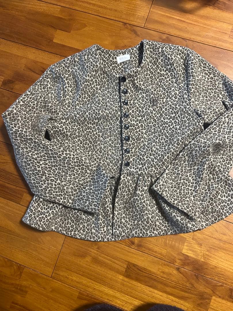 Bibiy. PEPURAMU CARDIGAN レオパード