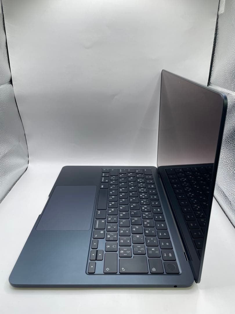 MacBook Air 2022 M2 ( 24GB /1 TB ) 中古品