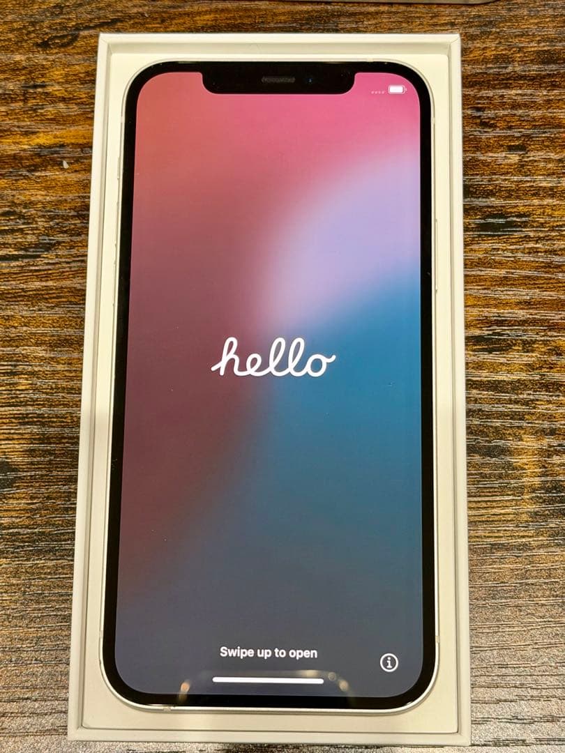 【値下げ】美品 Apple iPhone 12 ホワイト 本体+iFace付き