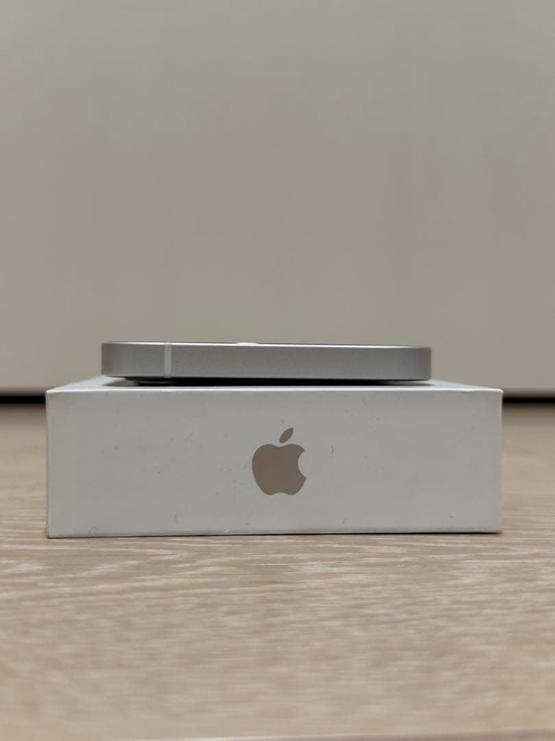 【値下げ】美品 Apple iPhone 12 ホワイト 本体+iFace付き