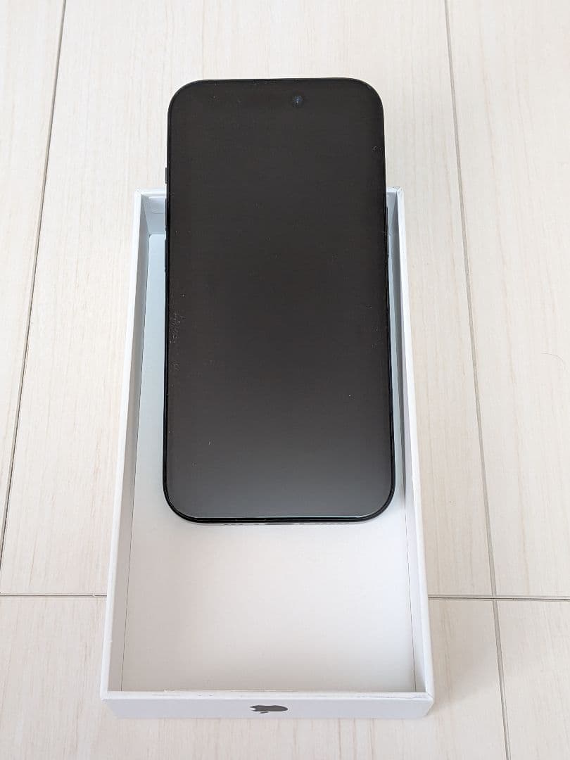 【最終値下げ！】iPhone 15本体 保護フィルム(新品)付き